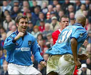 Nicolas Anelka scores a brace for Man City
