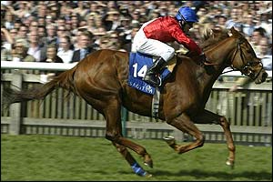 Kieren Fallon and Russian Rhythm win the 2,000 Guineas