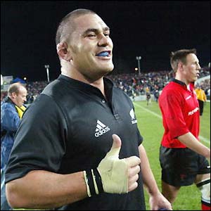 Kees Meeuws gives Kiwi fans the thumbs up