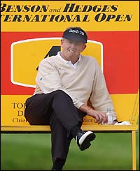 Colin Montgomerie takes a rest to collect himself