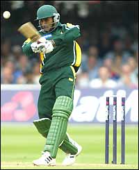 Abdul Razzaq smashes a huge six on his way to 64 from just 53 balls