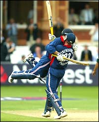 Chris Read and Marcus Trescothick celebrate England's win