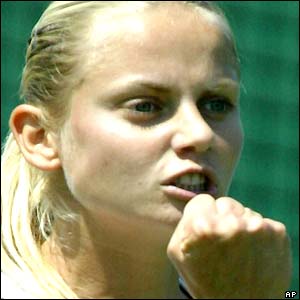 Jelena Dokic clenches her fist after beating Elena Baltacha in three sets