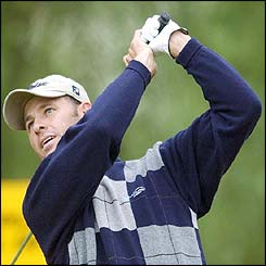New Zealand's Stephen Scahill drives from the tee