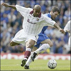 West Ham's Trevor Sinclair challenges Birmingham's Damien Johnson