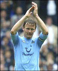 Teddy Sheringham applauds the Spurs fans as he says farewell to White Hart Lane