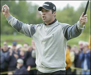 Paul Casey celebrates his win on the 18th green