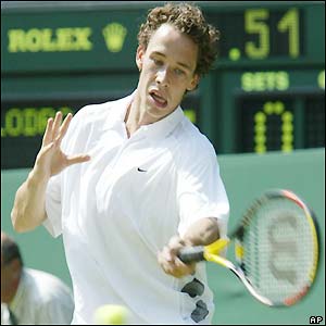 Llodra fights to gain control of the set