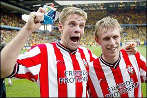 James Beattie and Brett Ormerod are jubilant as Southampton reach the FA Cup final