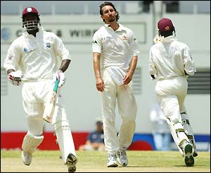 A forlorn-looking Jason Gillespie