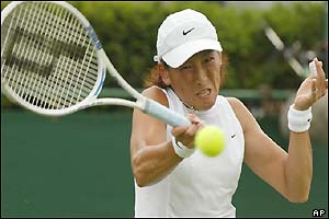 Japan's Ai Suiyama beats France's Nathalie Dechy 6-4 6-4