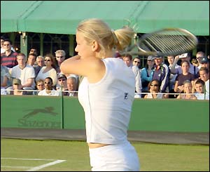 America's Ashley Harkleroad plays a return