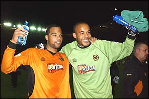 Joleon Lescott and Wolves goalkeeper Matt Murray celebrate reaching the final