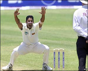 Chaminda Vaas appeals successfully for the wicket of Chris Gayle