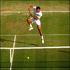Pete Sampras in action during the 1998 Wimbledon final