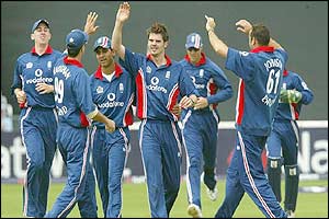 England's players Jimmy Anderson celebrates a wicket