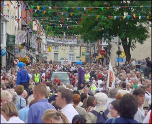 Thousands of people gathered in Llangollen