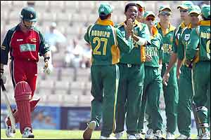 Grant Flower walks after being dismissed by Makhaya Ntini
