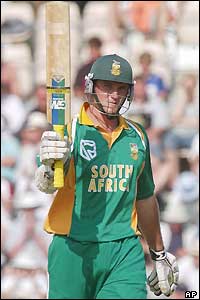 Graeme Smith celebrates his half century