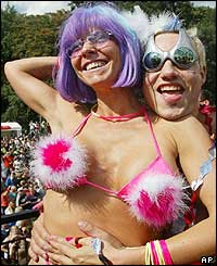 Two unidentified ravers 