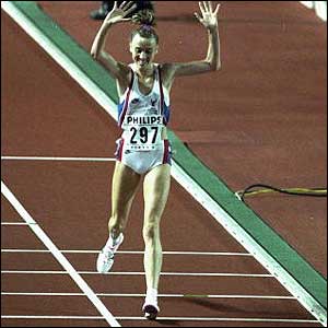 Britain's Liz McColgan followed up her Olympic silver medal from Seoul with a Tokyo gold