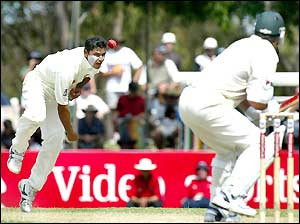 Mashrafe Mortaza bowls to Steve Waugh