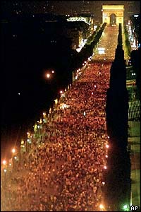Some 500,000 French supporters gather on the Champs Elysees avenue after France won Euro 2000