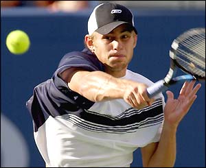 Andy Roddick slams a forehand