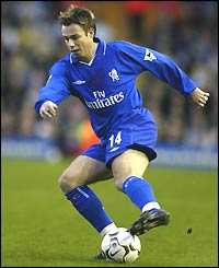 Graeme Le Saux moved to St Mary's as England full-back Wayne Bridge headed in the opposite direction in a �7m deal
