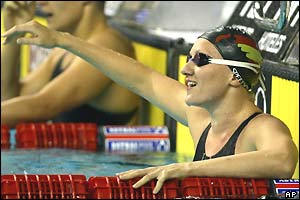 Nina Zhivanevskaya of Spain celebrates winning the 50m backstroke
