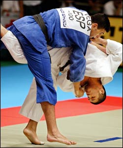 Japan's Kosei Inoue throws Spain's Ivan Vega 