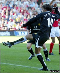 Ruud van Nistelrooy hits the opening goal of the game