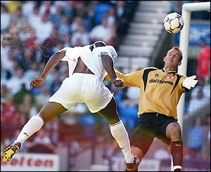 Bruno N'Gotty heads a goal for Bolton against Middlesbrough