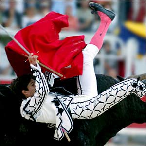 Sebastian Castelle falls after losing out to the bull Paleto