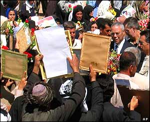 Colin Powell among Halabja crowds