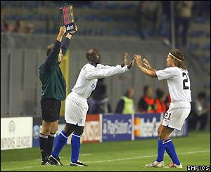 Jimmy Floyd Hasselbaink comes on to replace Hernan Crespo