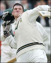 Smith is unbeaten on 214 as South Africa finish the day on 412-2