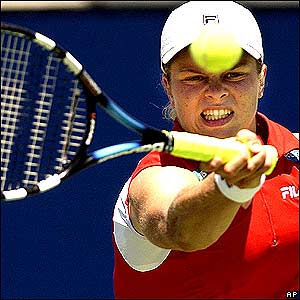 Clijsters becomes new world number one as she win the JP Morgan Chase Open