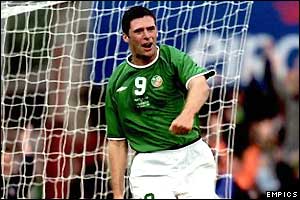 Quinn becomes Ireland's top goalscorer