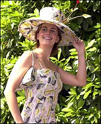 The outfit features �20 notes with the face of BBC Ascot pundit Willie Carson