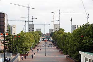 The new structure appears above Wembley way (picture courtesy of www.wembleystadium.com)