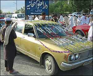 Graduate ceremony at the 'University of Jihad' in Pakistan