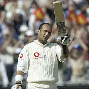 Mark Butcher celebrates as he gets his eight Test century 