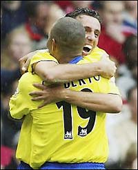 Edu equalises for Arsenal after 31 minutes