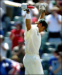 Matthew Hayden makes 300