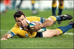 Joe Roff scores Australia's second try