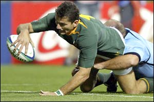 Joost van der Westhuizen scores a try for South Africa