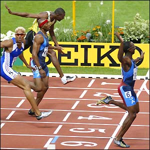 USA's Jerome Young wins gold in the 400m