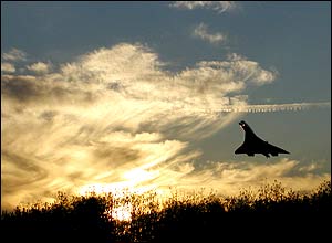 Concorde take-off from Heathrow on Saturday 18 October 2003, by Karen Dutton from the UK