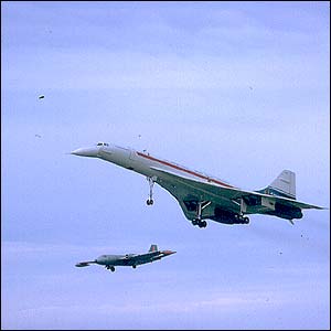 Concorde flight test, RAF Fairford, by Roy Pontin from the USA